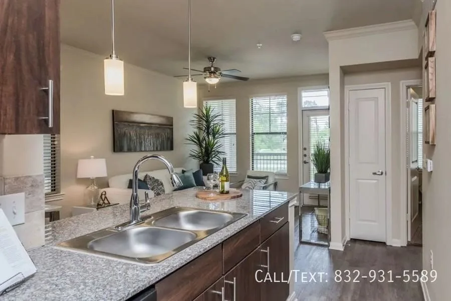 738 Durham Dr, Houston, TX 77007, USA