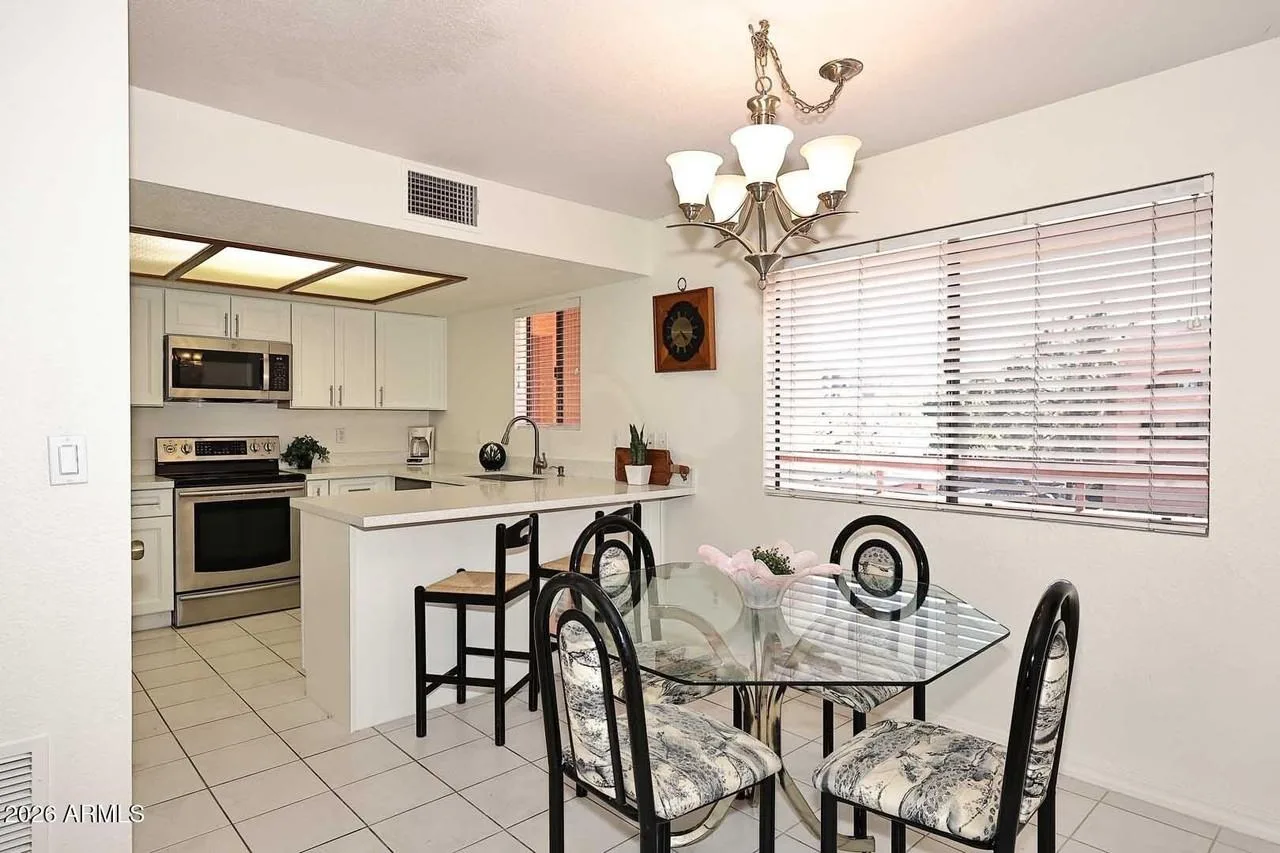 12212 N Paradise Village Pkwy S, Phoenix, AZ 85032, USA