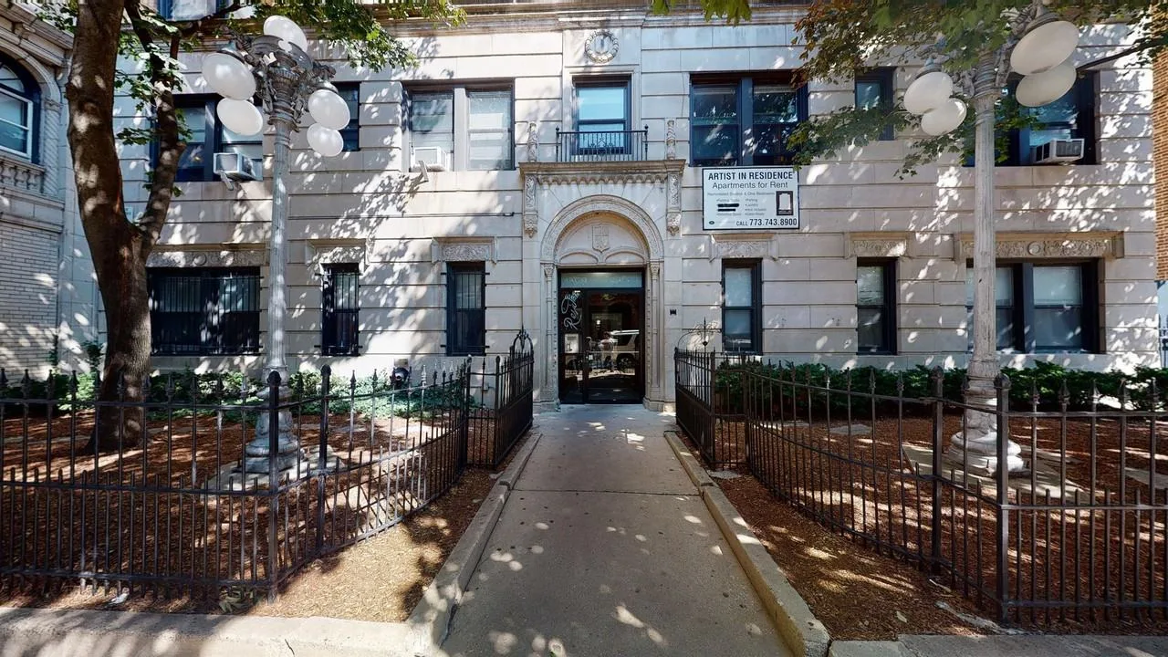 6165 N. Winthrop