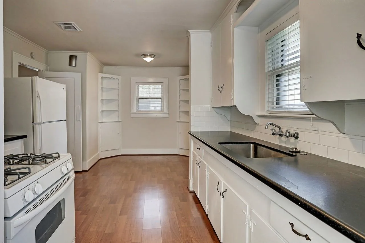 1926 W Mckinney St, Houston, TX 77019, USA