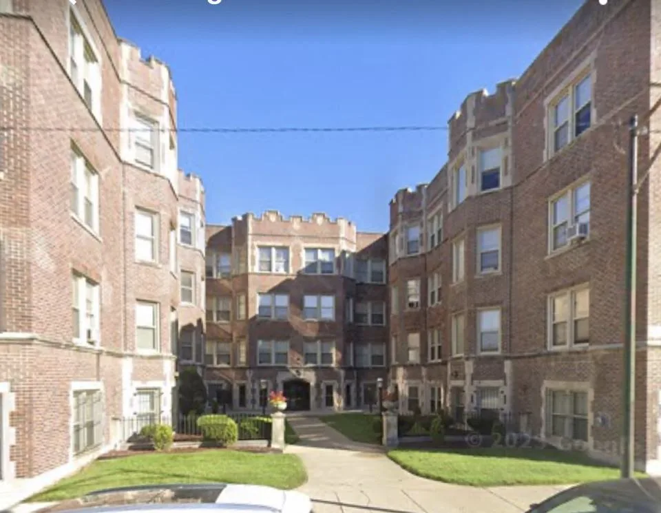 1618-32 E. 70th Street