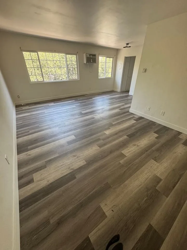 4322 Tujunga Ave. Studio City, CA. 91604