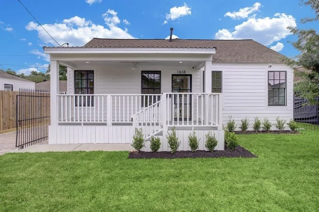1618 Tabor St, Houston, TX 77009, USA