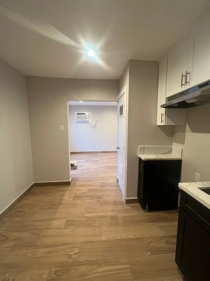 9514 S Avalon LLC