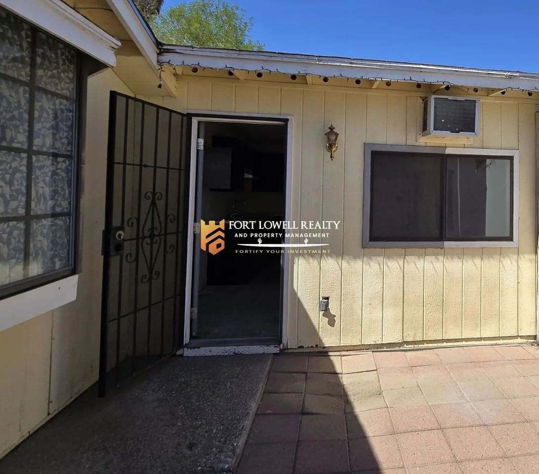 2632-2634 N. 29th Pl - 4 Plex