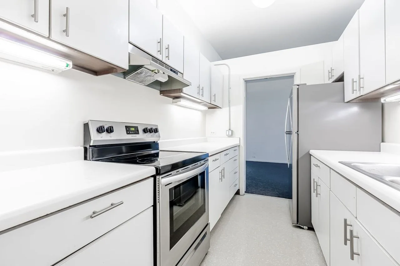731 Plymouth by 3L Living