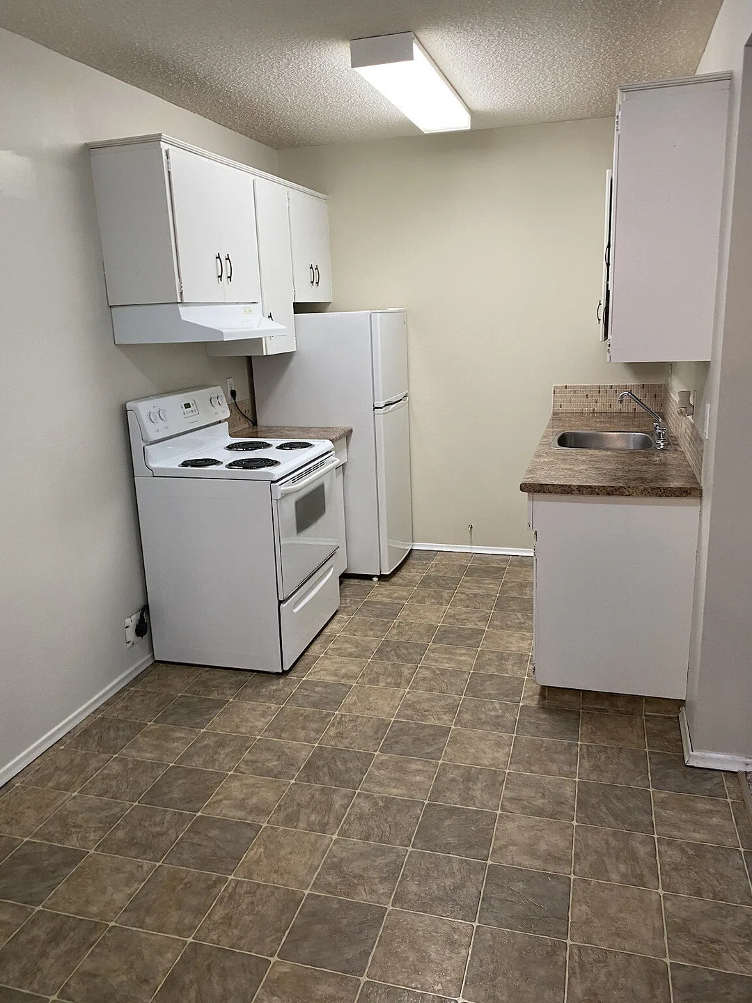 Bright, Beautiful & Available Now! Schedule a Tour