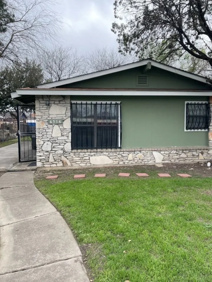 6358 W Commerce St, San Antonio, TX 78237, USA