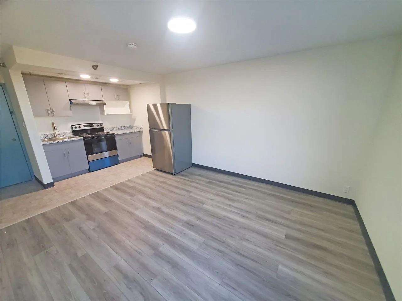 702 N Sam Houston Pkwy E, Houston, TX 77060, USA