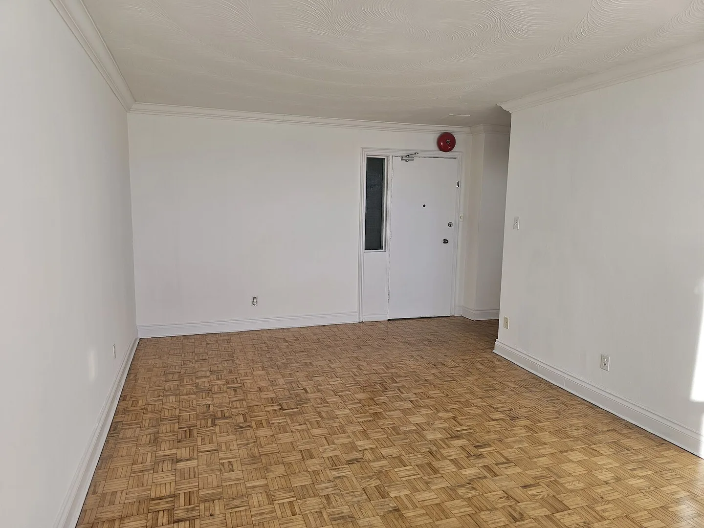 Spadina and St. Clair rental apartments at 340 Lonsdale Road in Toronto. Welcome to Parkview Terrace – Tranquil Living