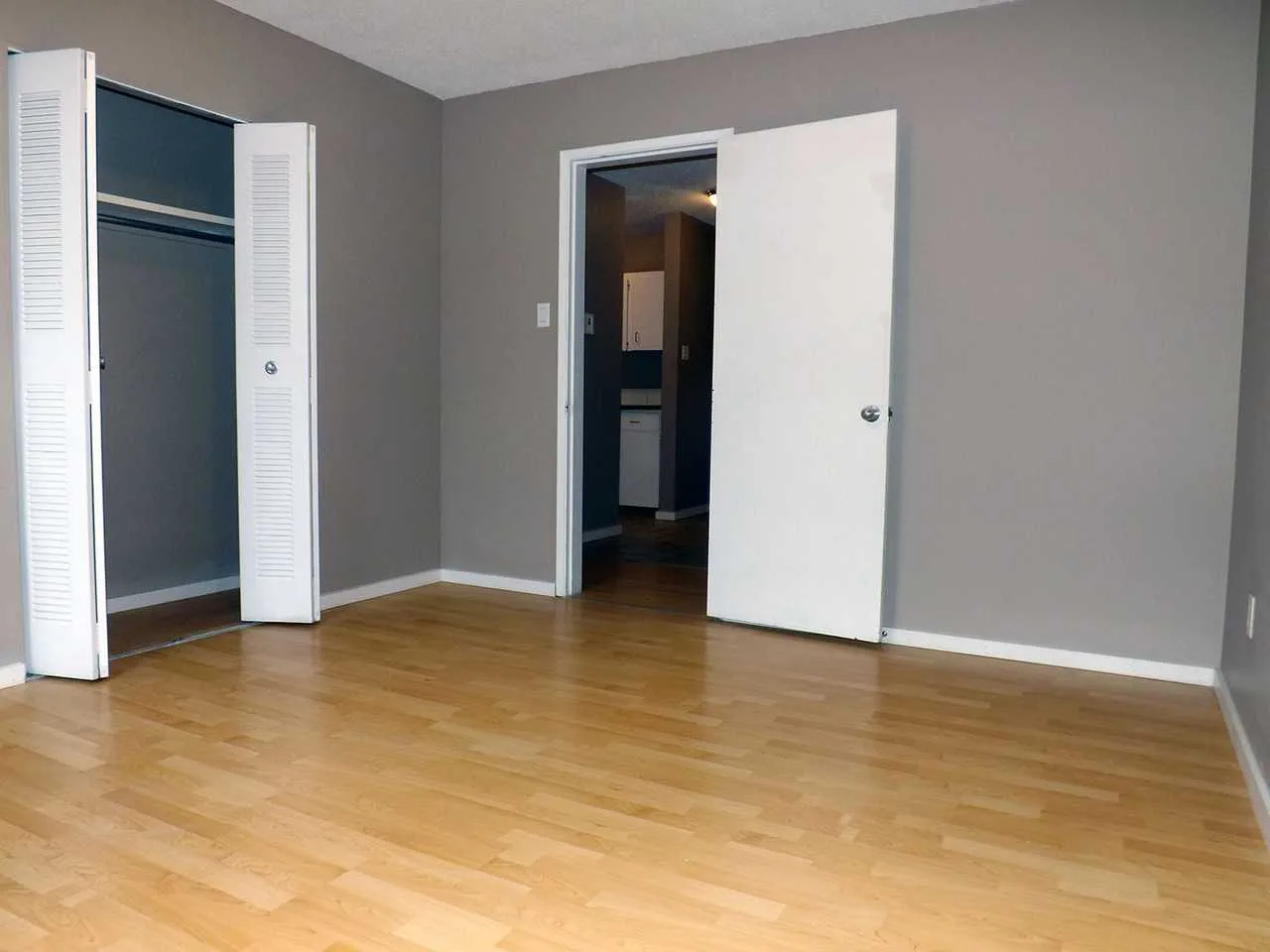 Second Street Manor
