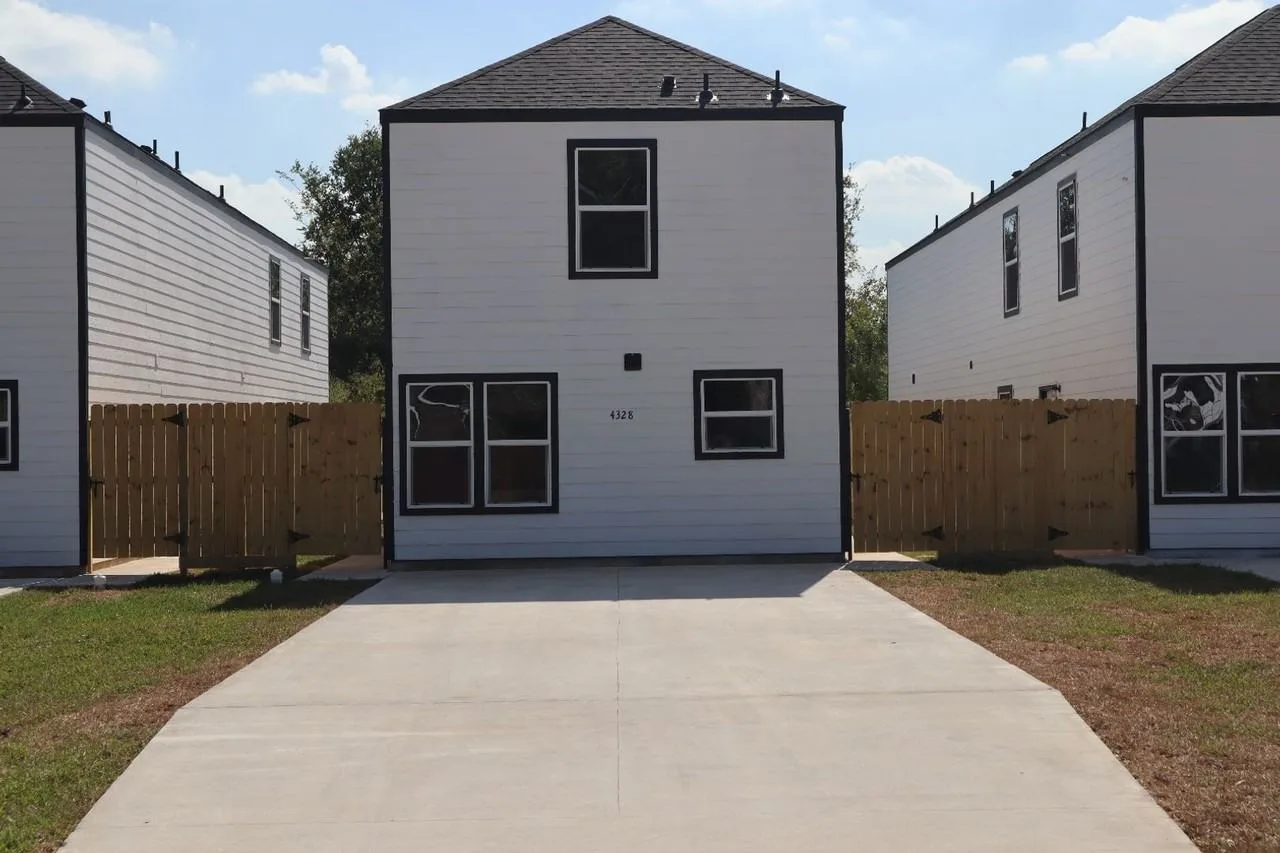 4326 Plaag St, Houston, TX 77016, USA