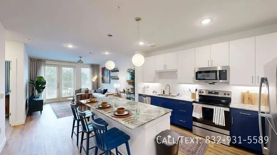 2713 W T C Jester Blvd, Houston, TX 77008, USA