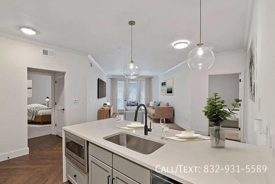 1945 Allen Pkwy, Houston, TX 77019, USA