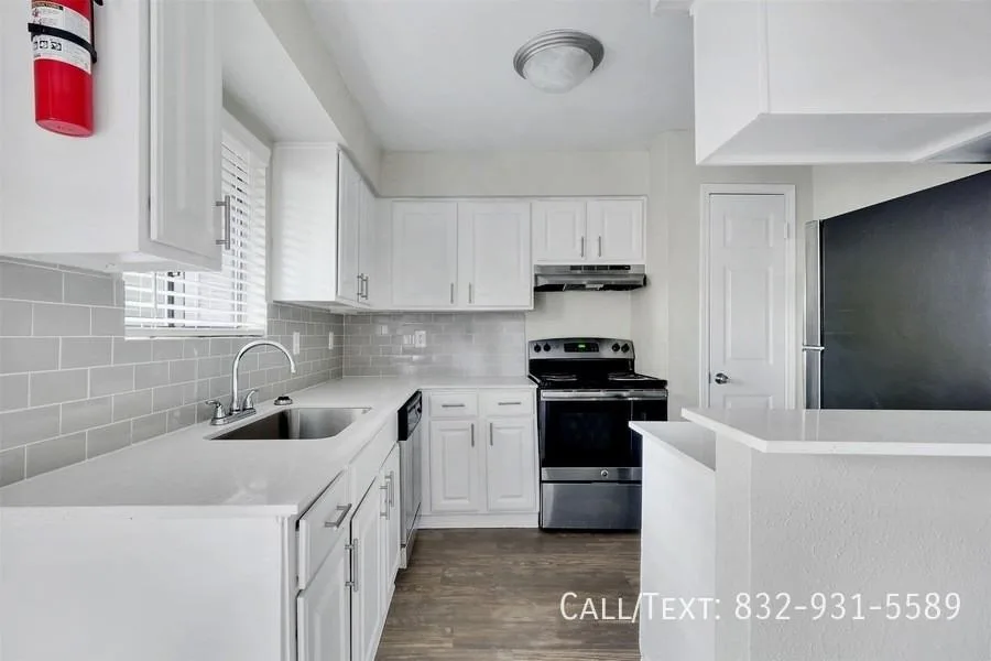 17989 Gulf Pines Dr, Houston, TX 77090, USA