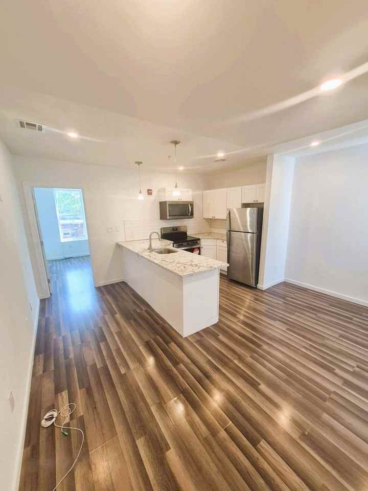 2626-28 Ridge Avenue (f/s)