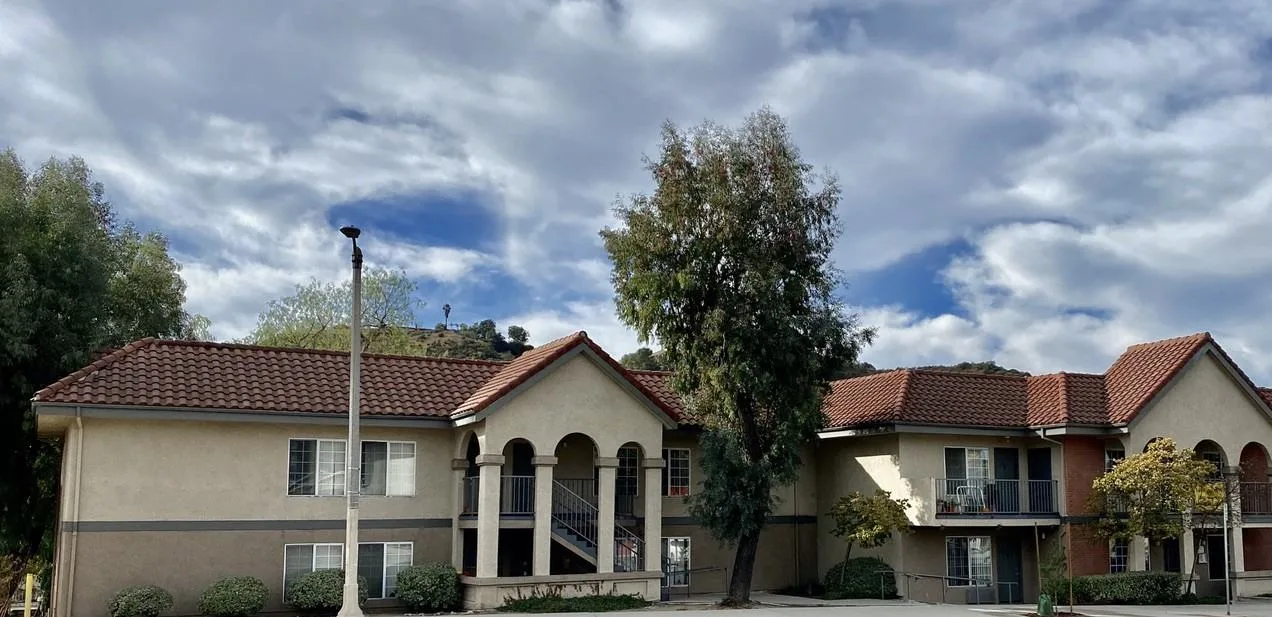 6810 Foothill Blvd