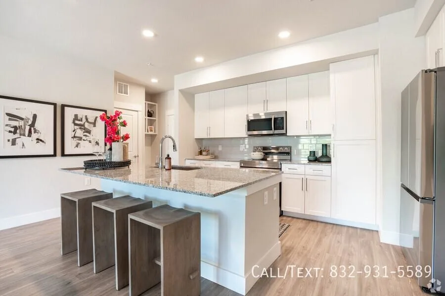 2000 Saint Charles St, Houston, TX 77003, USA