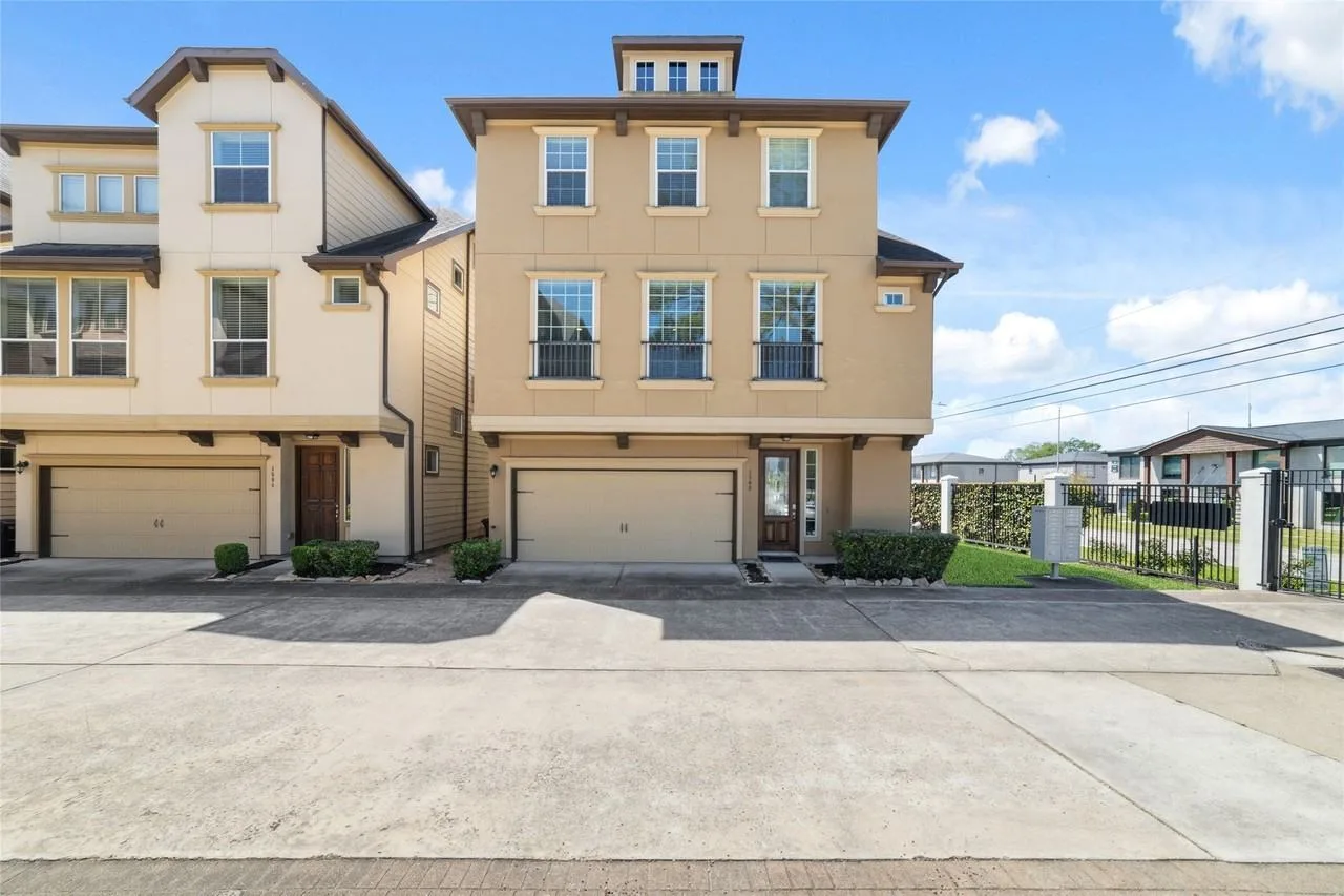 1502 Campbell Rd, Houston, TX 77055, USA