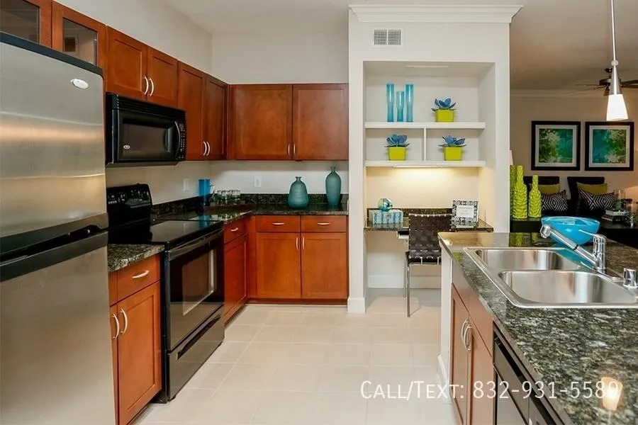 5484 W Alabama St, Houston, TX 77056, USA