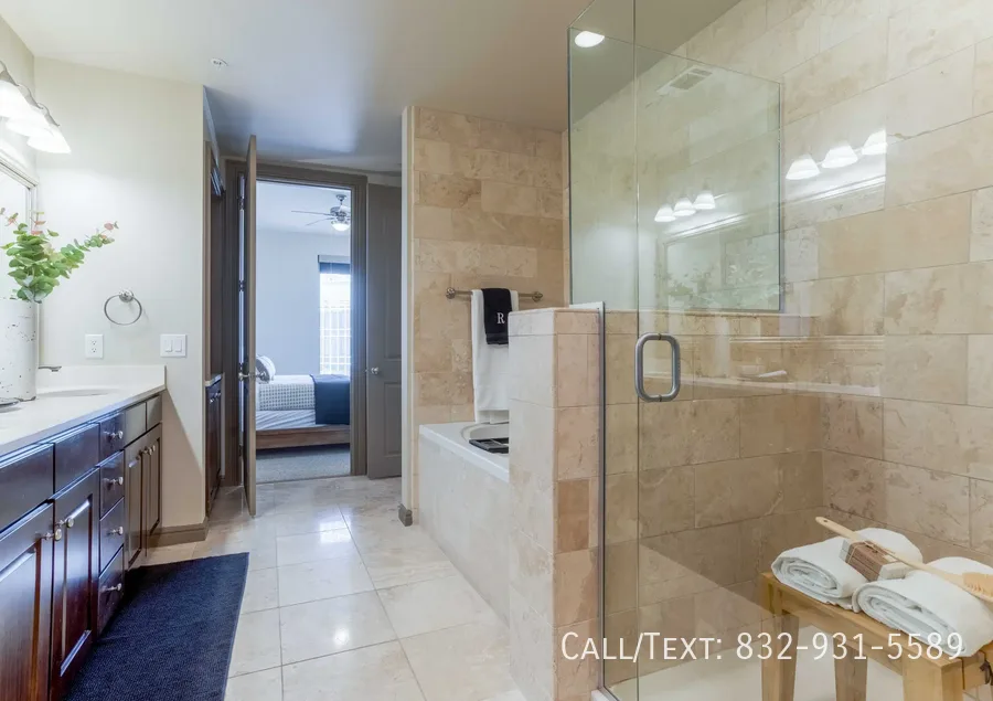 5665 San Felipe St, Houston, TX 77056, USA
