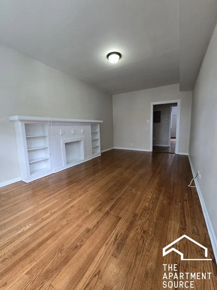 3753 West Sunnyside Avenue, Chicago, IL 60625, USA