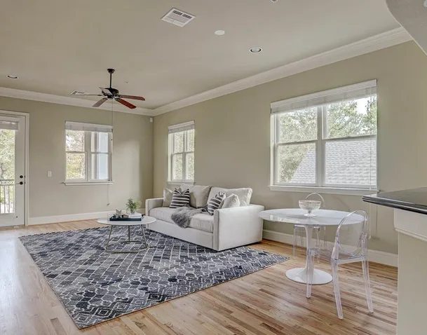 58 East Briar Hollow Lane, Houston, TX 77027, USA