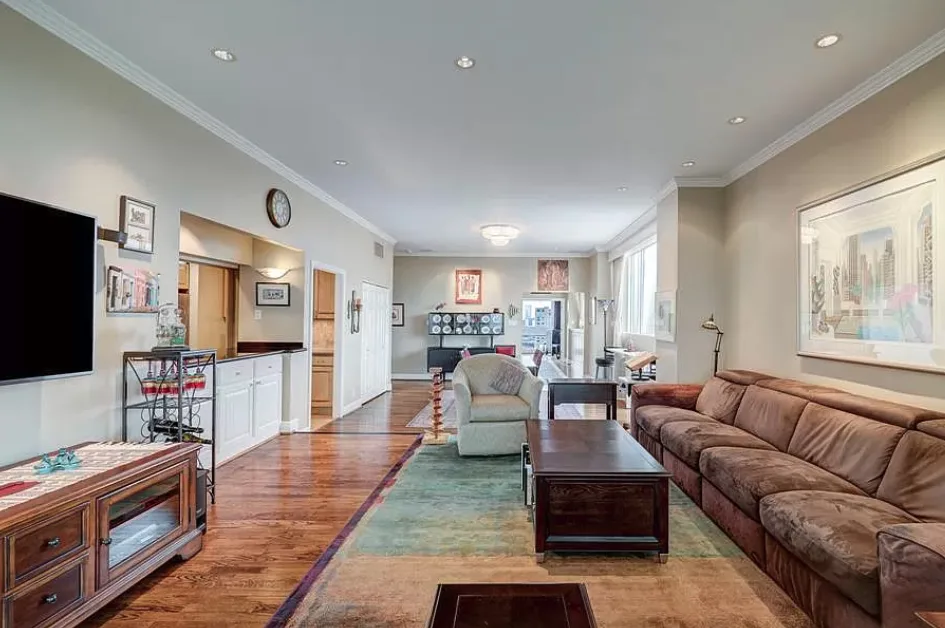 1111 Hermann Drive, Houston, TX 77004, USA