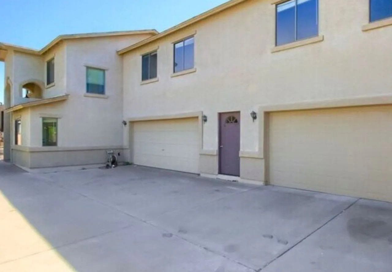 5323 E Taylor St.