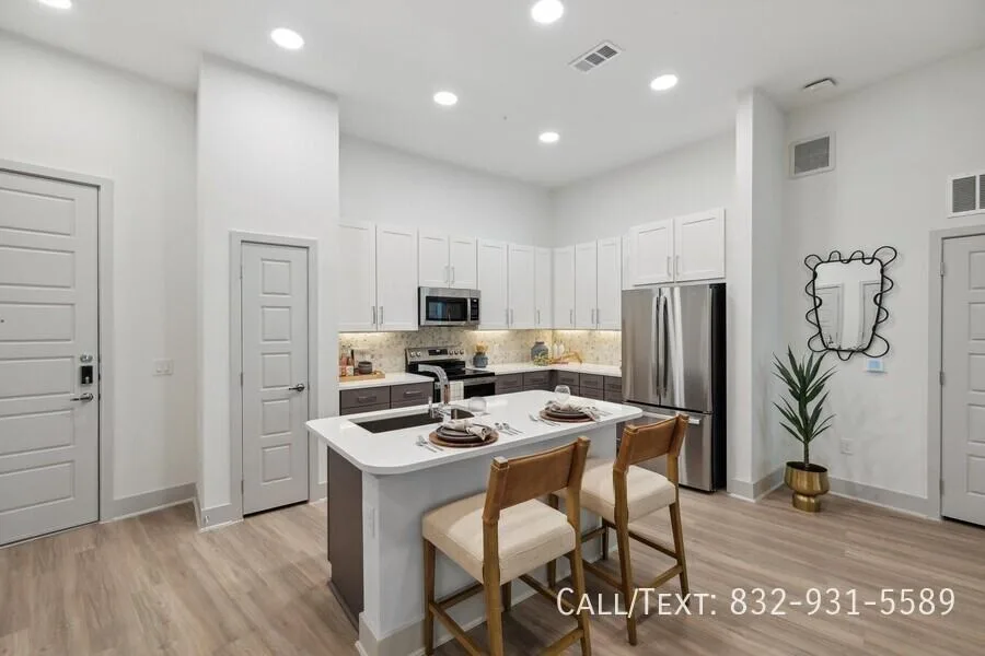 4601 N Main St, Houston, TX 77009, USA