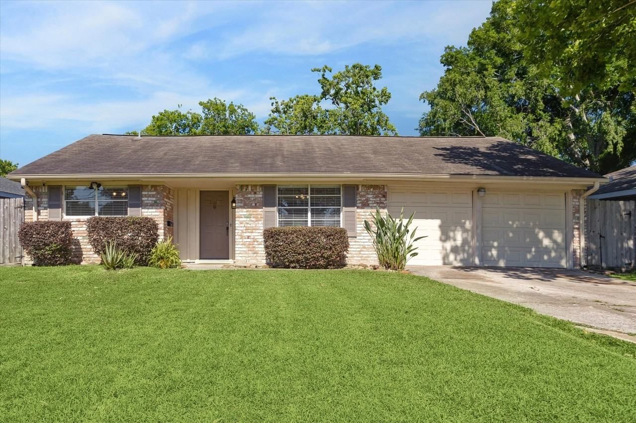 8010 Braeburn Valley Dr, Houston, TX 77074, USA