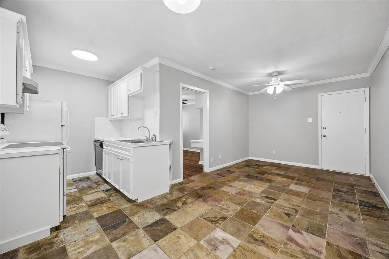 3618 Garrott St Apartments