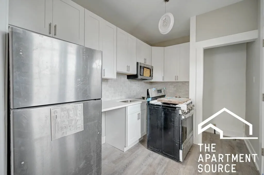 6521 N Newgard Avenue, Chicago, IL 60626, USA