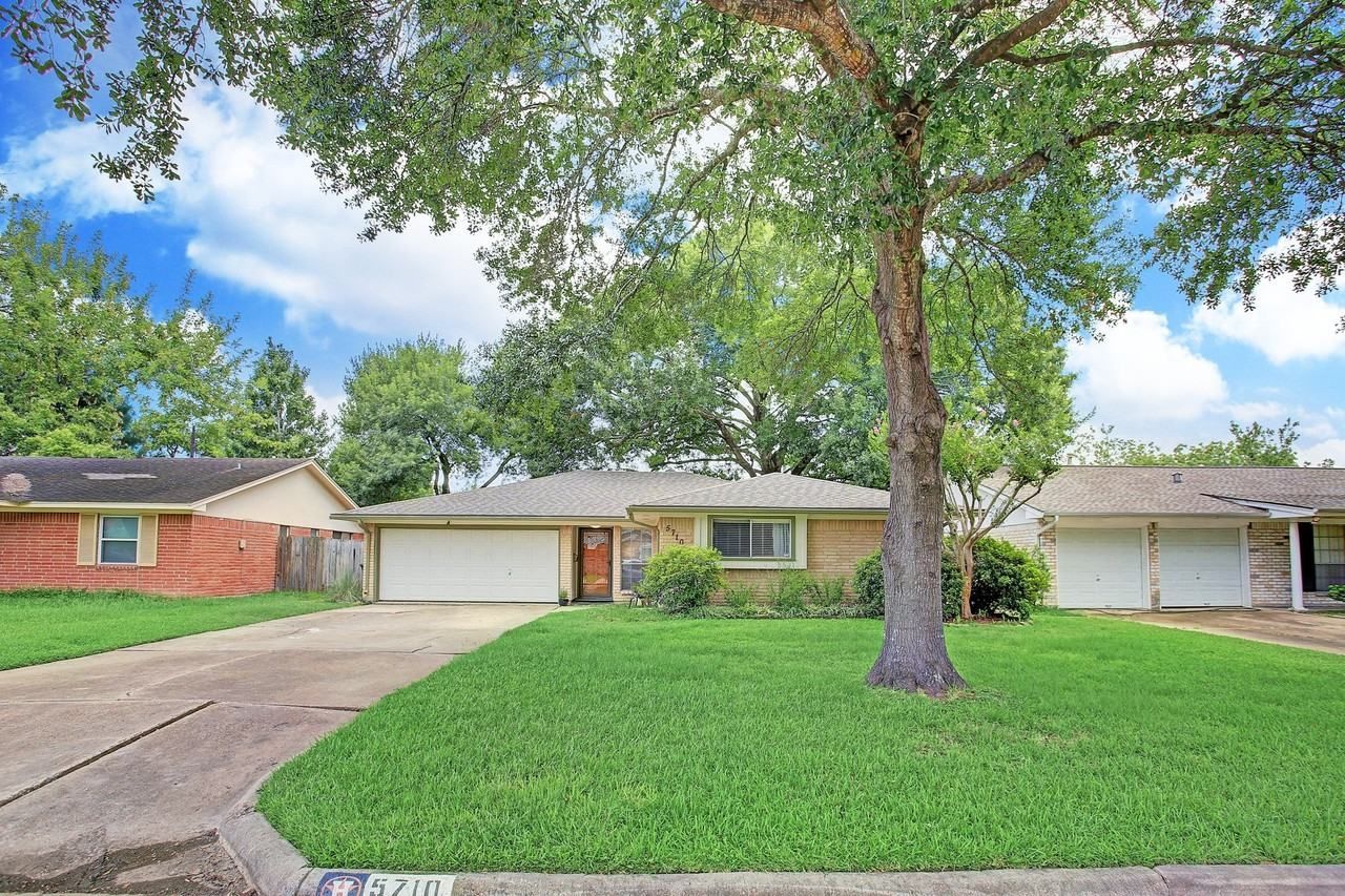 5710 De Lange Ln, Houston, TX 77092, USA