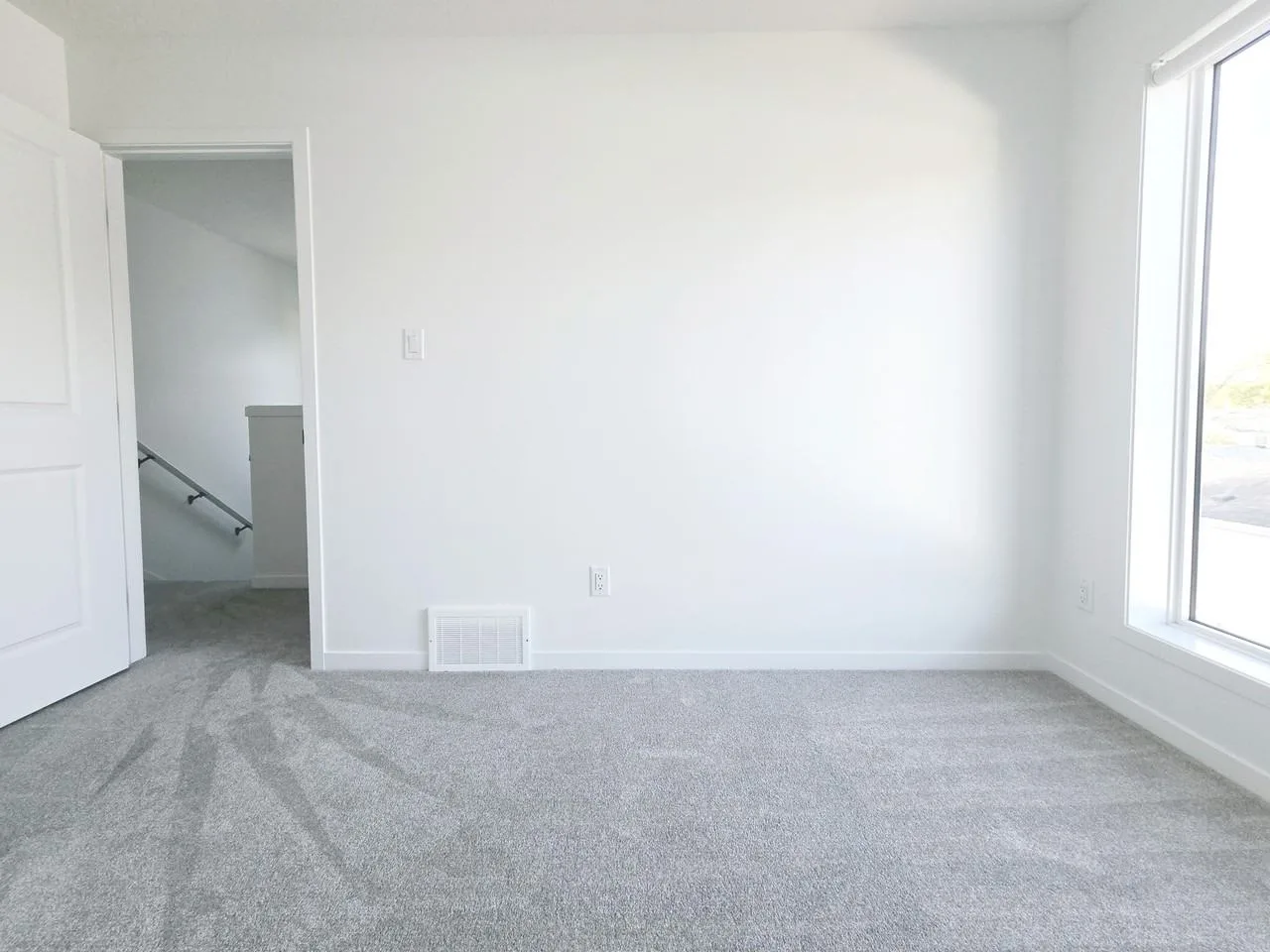 Edmonton #11639MAIN, AB T5B 3C1, CAN