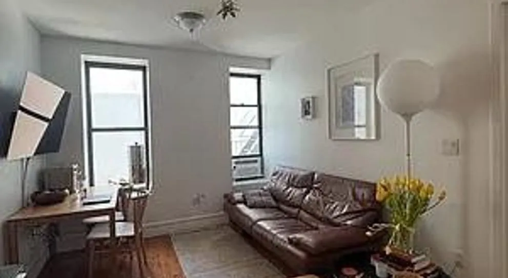 State St #21, New York, NY 11217, USA