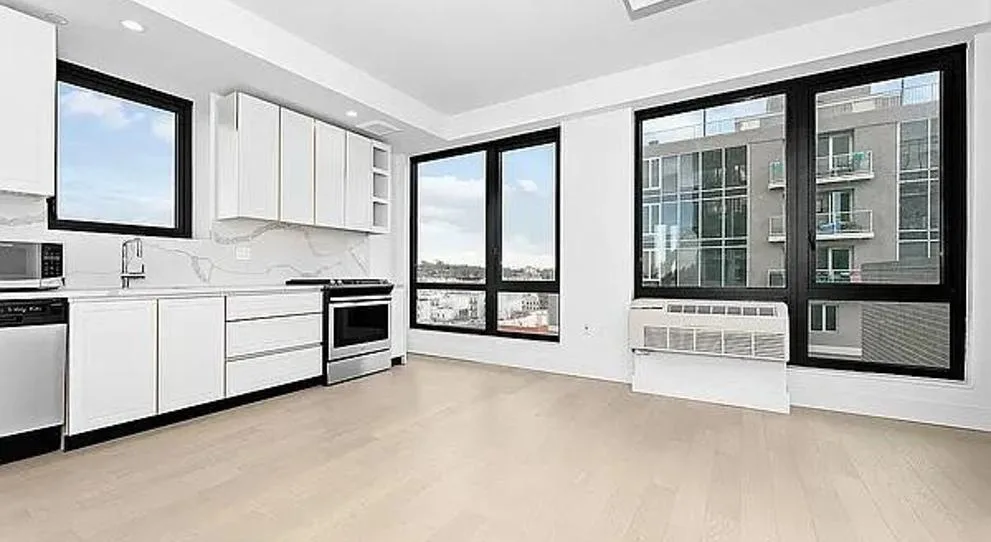 4th Ave #1000, New York, NY 11232, USA