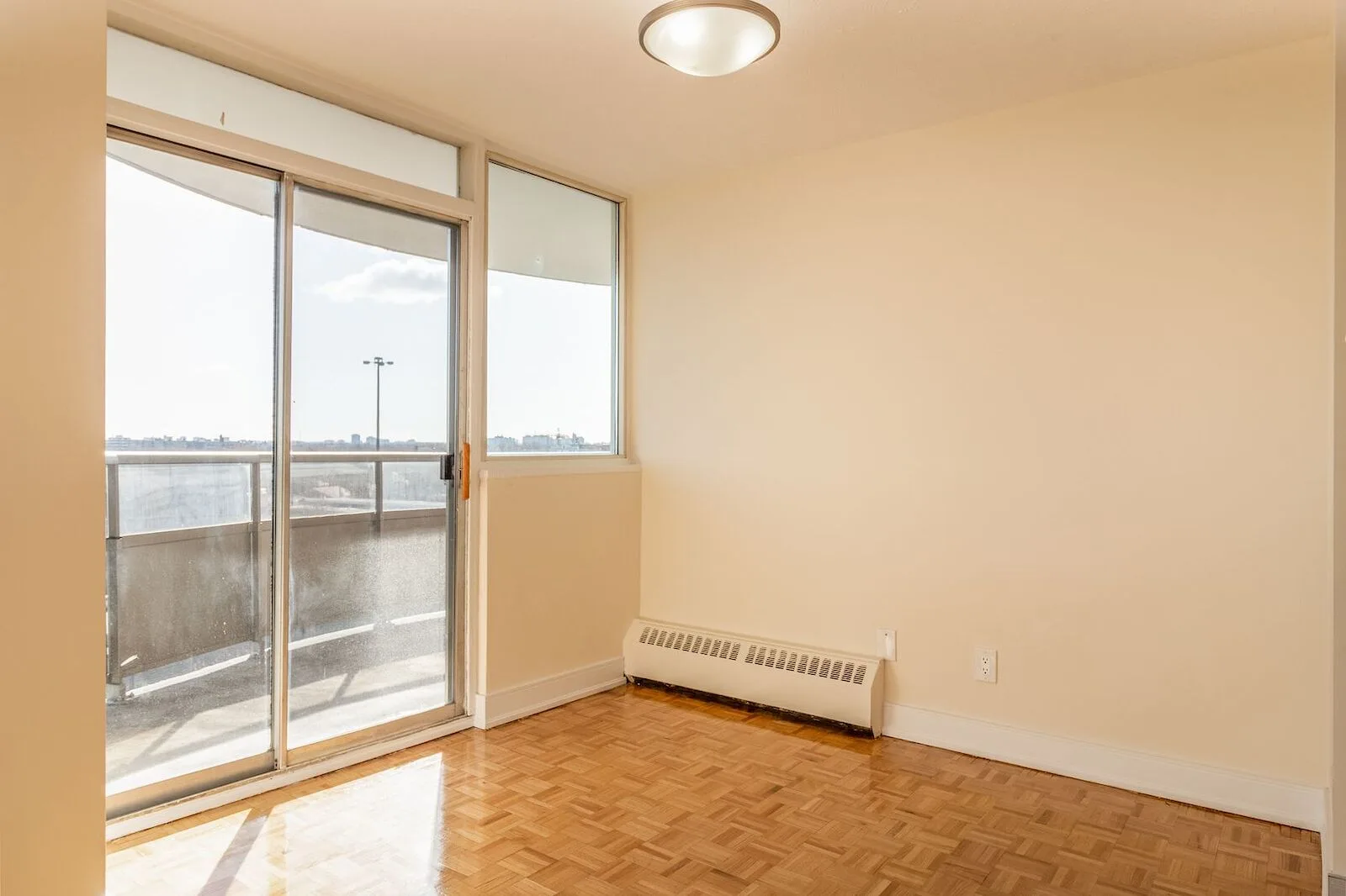 135 Fenelon Drive Toronto