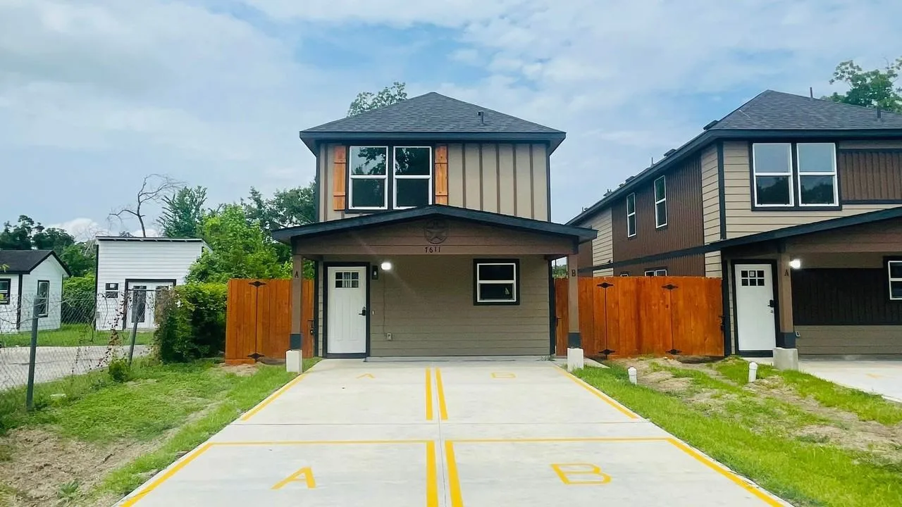 7611 Shotwell St, Houston, TX 77016, USA