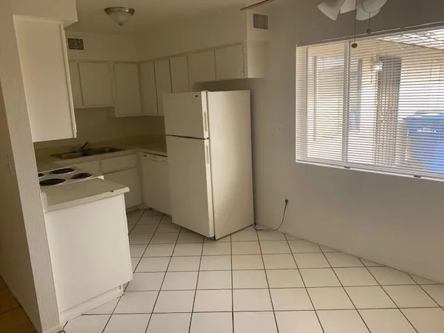 **MOVE IN SPECIAL