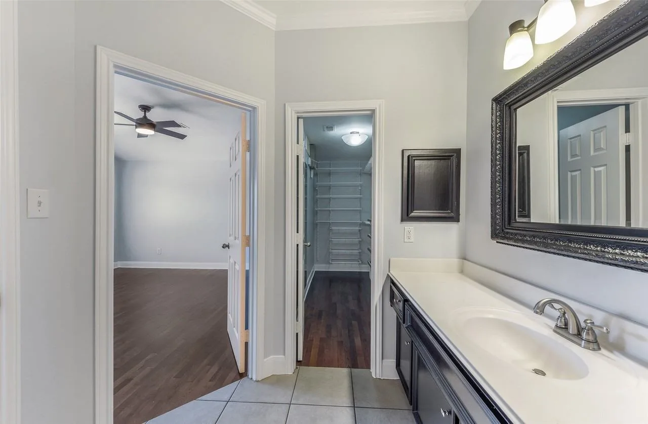 1722 Elgin St, Houston, TX 77004, USA