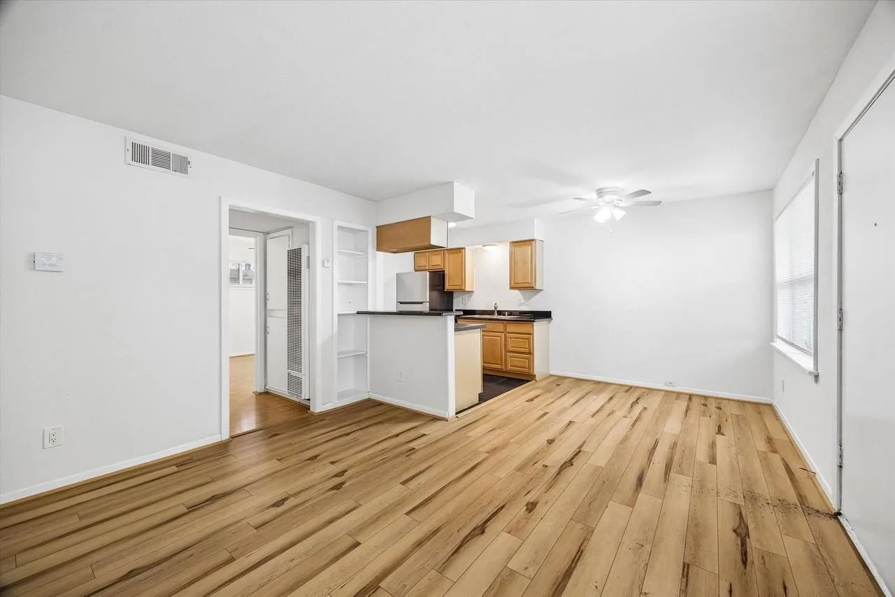 2206 Mason