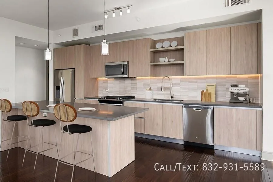 4798 La Branch St, Houston, TX 77004, USA