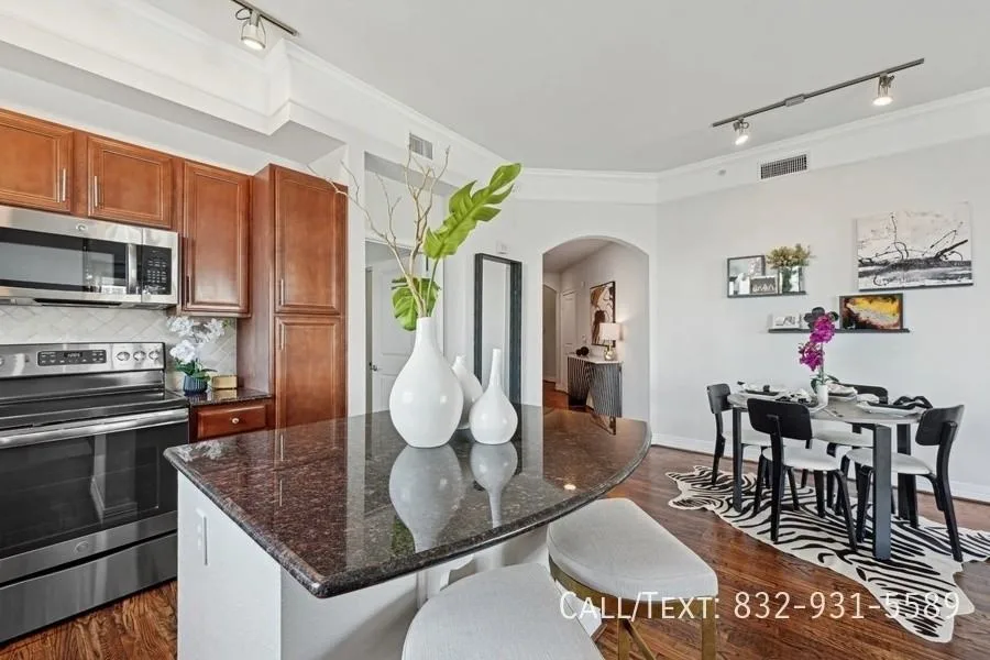 5199 W Alabama St, Houston, TX 77056, USA