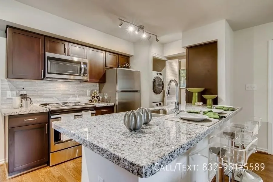 3000 Unity Dr, Houston, TX 77057, USA