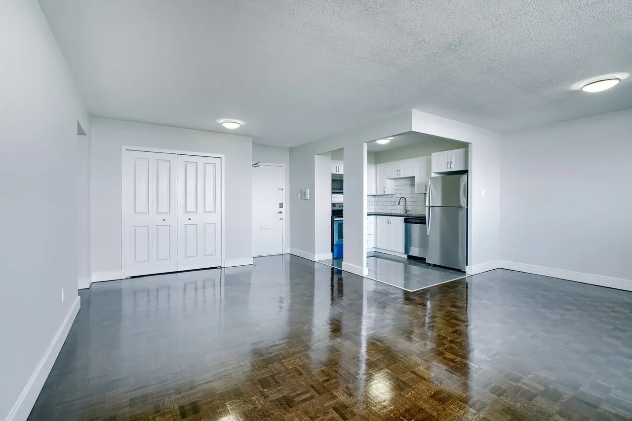 25 Fisherville