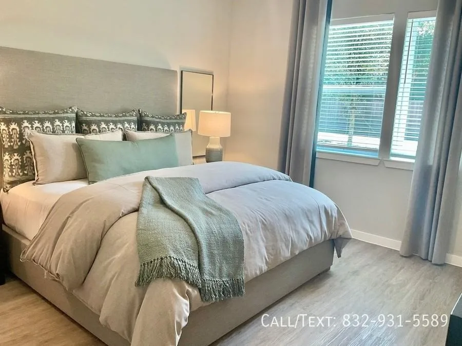 15801 N Barkers Landing Rd, Houston, TX 77079, USA