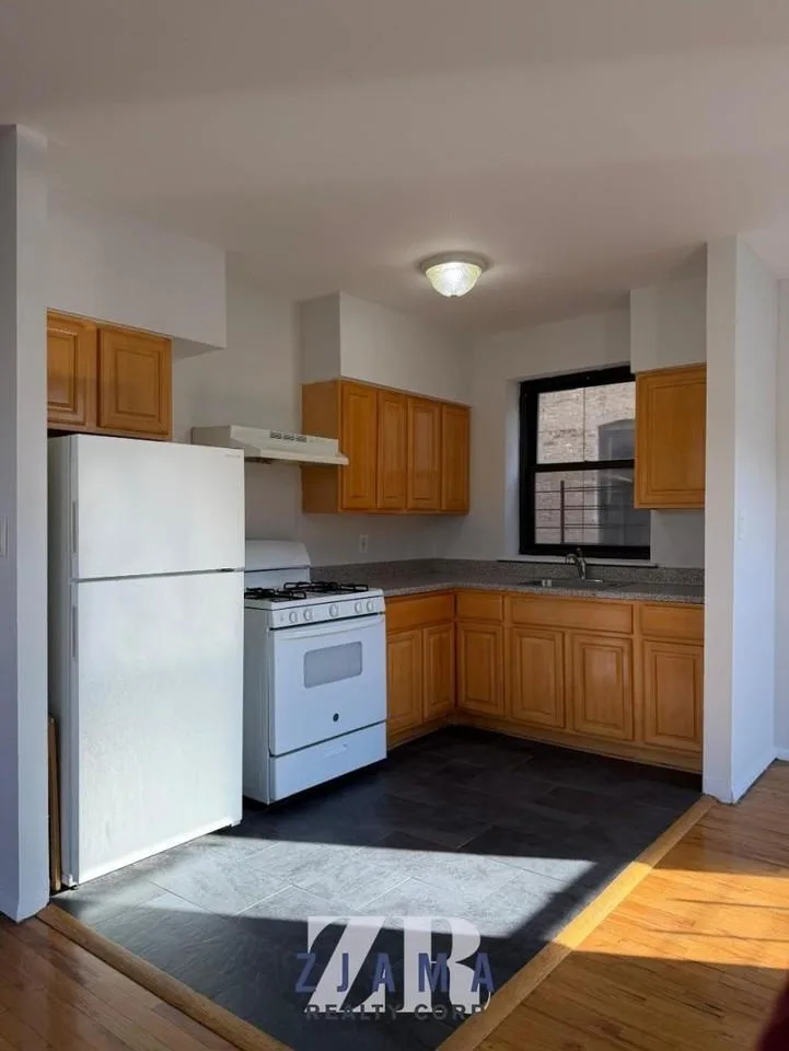 130 St Pauls Place, Brooklyn, NY 11226, USA
