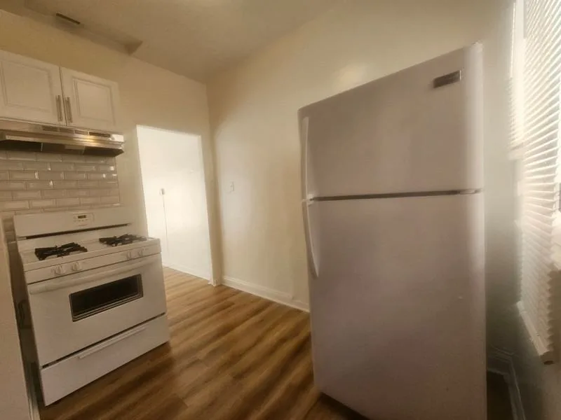 806 N Poinsettia Pl, Los Angeles, CA 90046, USA