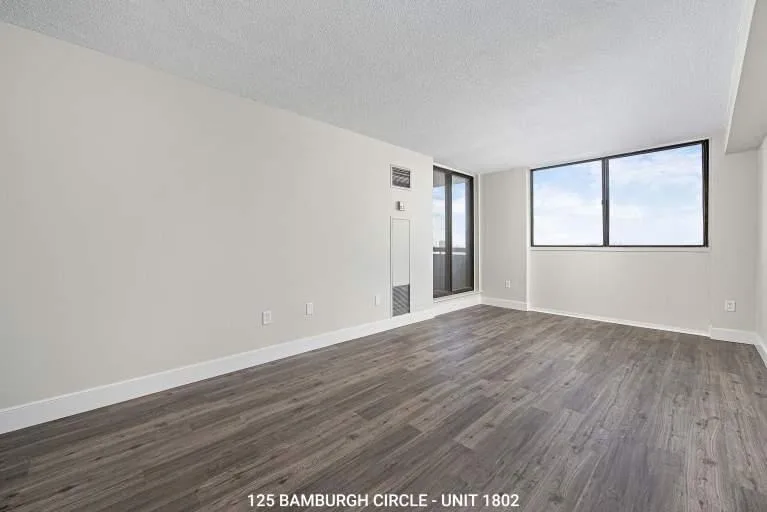 125 Bamburgh Circle